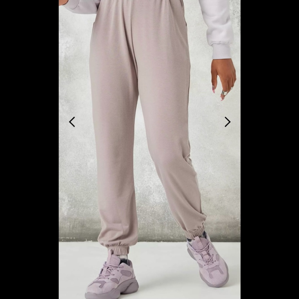 Women’s joggers